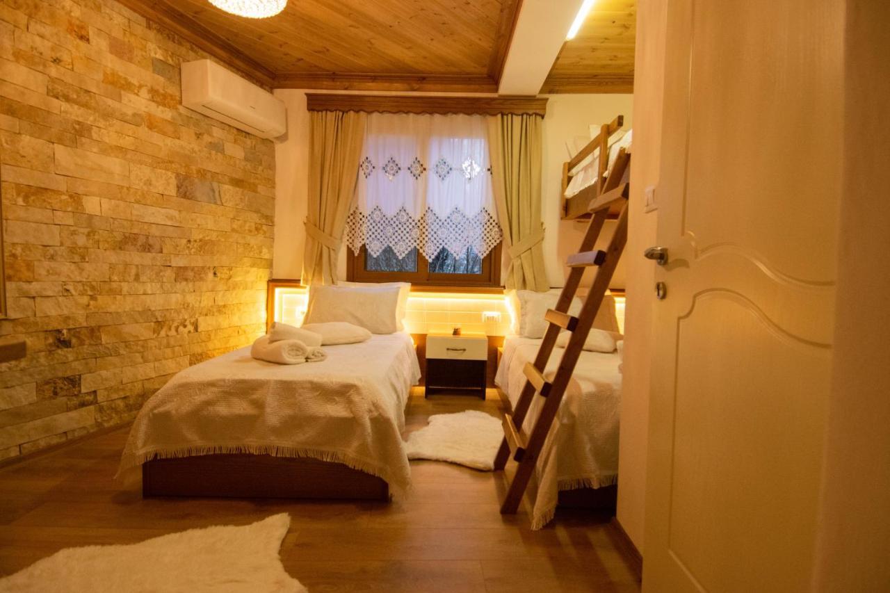 Te Kalaja Rooms จีโรคาสเตอร์ ภายนอก รูปภาพ