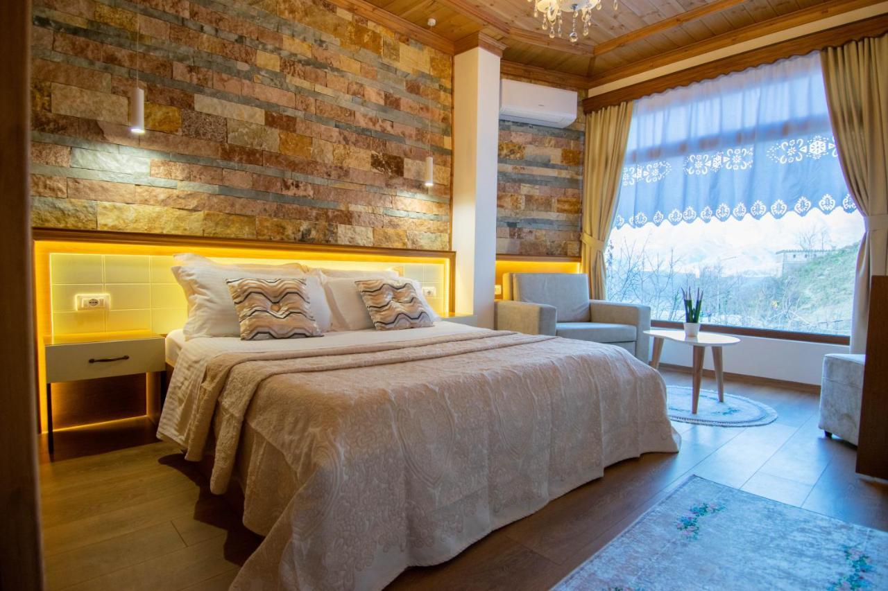 Te Kalaja Rooms จีโรคาสเตอร์ ภายนอก รูปภาพ