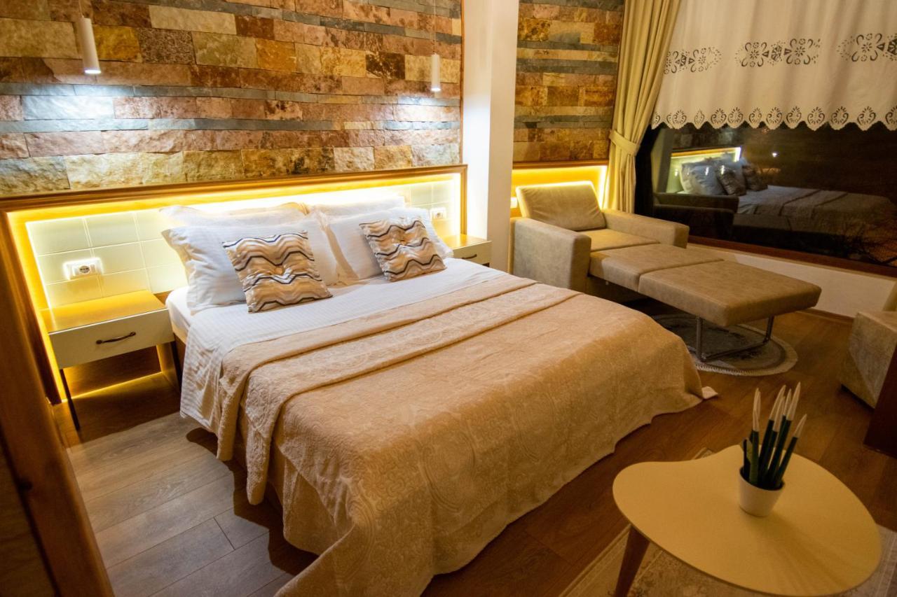 Te Kalaja Rooms จีโรคาสเตอร์ ภายนอก รูปภาพ